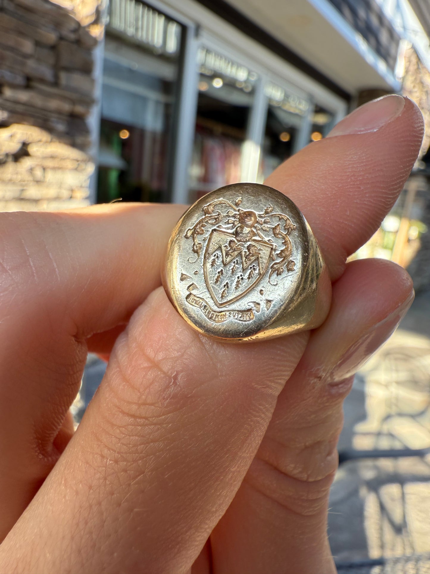 Classic 14K Crest Signet